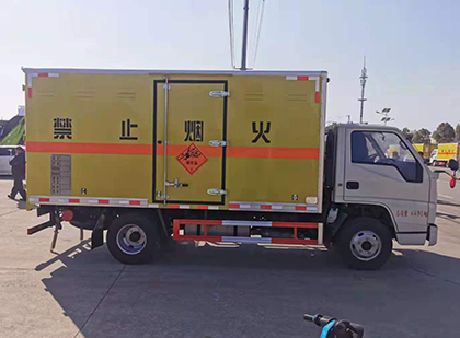 古蔺爆破器材运输车工人安全操作规范与智能技术保障